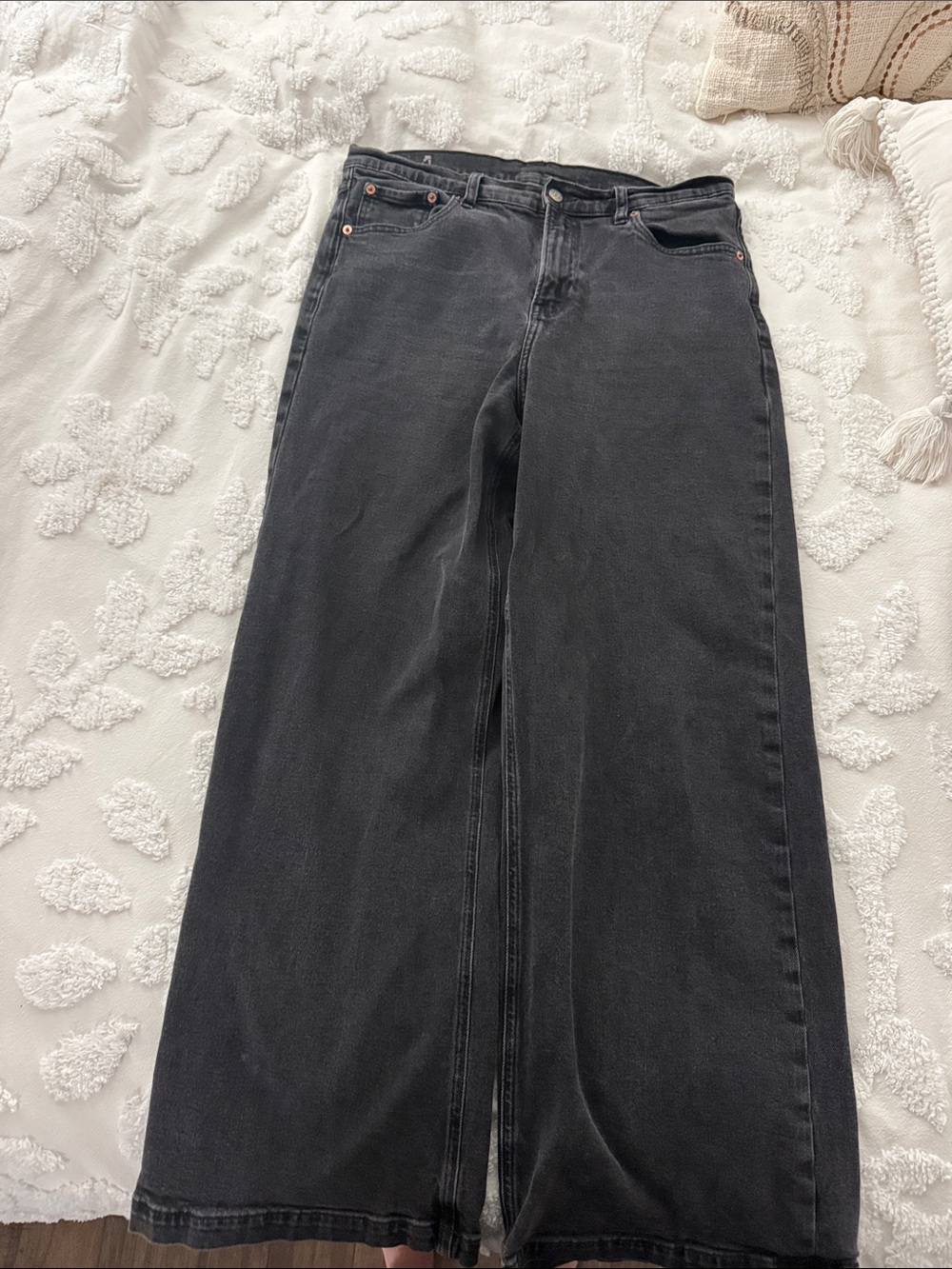 GAP Wide-Leg High-Rise Jeans — Charcoal Black